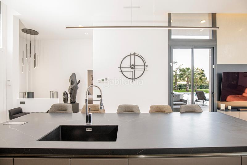 Foto c302e154-f776-4edc-a054-745aa9f12e5d. Casa villa única de 3 viviendas en el golf de torremirona en Navata