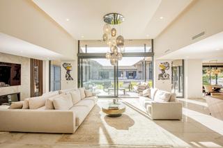 Casa a Navata. Villa única en el golf de torremirona