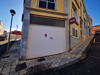 Lloguer Aparcament cotxe a Manuel de vega santos 1. Garaje en alquiler en la orotava
