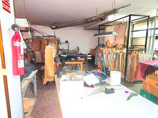 Lloguer Local Comercial a Carrer de felip ii 111. Local de 320 mts en alquiler cercano al metro sagrera