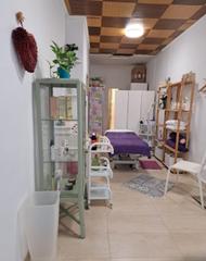 Pas-de-porte Local commercial à Carrer d'almacelles 8. Estetica en traspaso en oferta cercano a calle guipuzcoa.
