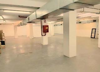 Lloguer Local Comercial a Carrer de balmes 454. Local de 530m2 en zona alta de barcelona, ideal para distribució