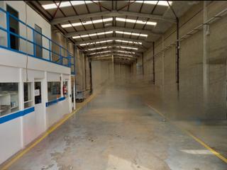 Nau industrial a Carrer miguel servet 19. Nave industrial tipo b, esquinera  con gran terreno exterior lat