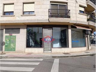 Lloguer Local Comercial  Rosalia de castro. Local en alquiler en esfarrapada