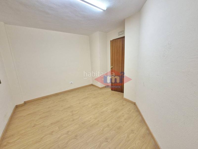 Foto 6a7fa0e8-1f93-4ca7-b749-39f7a9a50ce2. Location bureau dans pino 63 dans Fátima Vigo