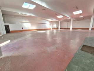 Rent Industrial building in Lavadores. Alquiler  nave industrial en vigo