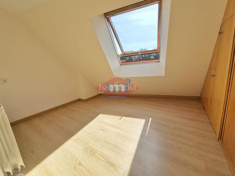 Foto bcb6bdd8-8784-43d5-981e-3b87bc8ab7e5. Àtic a gavilan s/n a Ponteareas