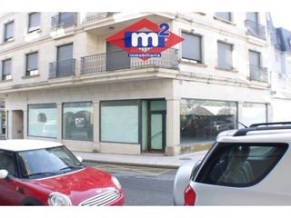 Local Comercial a Salceda de Caselas. Local comercial en venta  141 m  en esquina y con gran escaparat