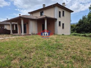 Chalet  Costa - mosteiro. Casa en venta en tomiño