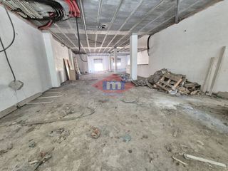 Lloguer Local Comercial a Salceda de Caselas. Local comercial de 160 m en alquiler con luz natural y terraza.