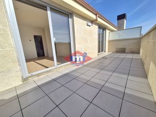 Flat  Calle fontoura. Ático con gran terraza privada y encanto especial