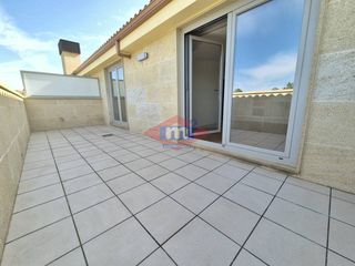 Flat  Calle fontoura. Ático con gran terraza privada y encanto especial