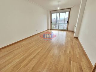 Rent Flat  Calle fonte da vila. Piso en venta en salvaterra de miño