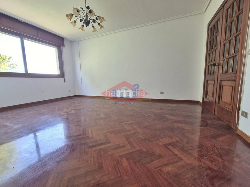 Foto db6a10df-87da-4fa7-a1db-3b470093ab4b. Flat in avenida concordia 54 in Tui