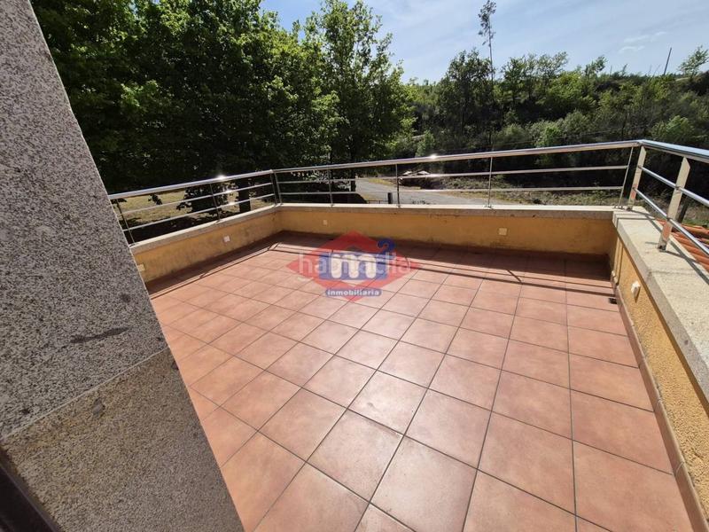 Foto 806461df-6b29-4b05-8a95-7ededf8ba135. Xalet amb calefacció aparcament a Salceda de Caselas