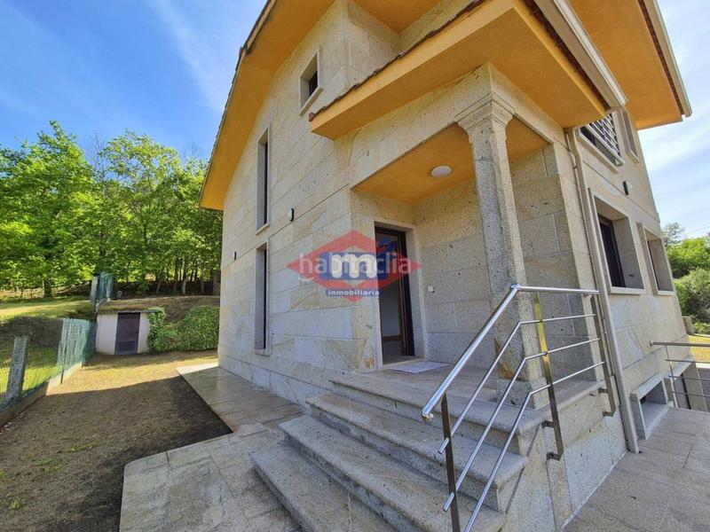 Foto 8284eb63-ce53-4eff-8492-43d0cf444d53. Xalet amb calefacció aparcament a Salceda de Caselas