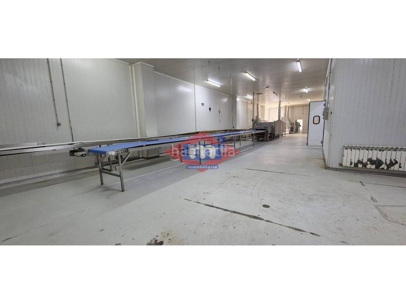 Foto 601f9663-dd7c-4298-bf7f-bdf7885b9e04. Capannone industriale in Porriño (O)