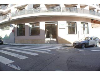 Local commercial  Rafael tilve. Local en venta en devesa santa maria de salceda
