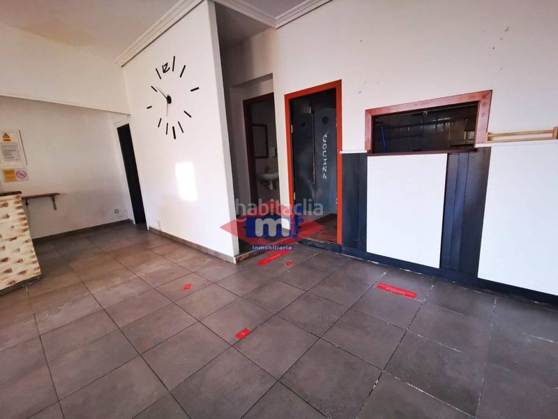 Foto fd97546f-57b2-46ff-8340-6e5bbf031841. Lloguer local comercial a Baiona