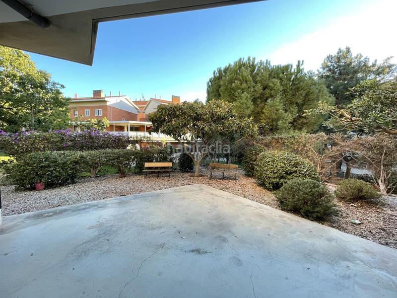 Foto ea939632-da6e-4fd6-975e-9bb19408b3db. Parking voiture dans Les Grases Sant Feliu de Llobregat