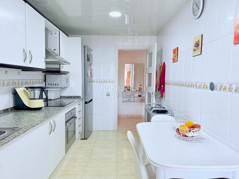 Foto b5e0b911-83e0-4809-b9ee-24e6d85ad8b8. Appartamento con parcheggio in Roses-Castellbell Sant Feliu de Llobregat