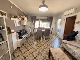 Pis  Riera bonet. Piso luminoso con balcón y ascensor en riera bonet  molins de re