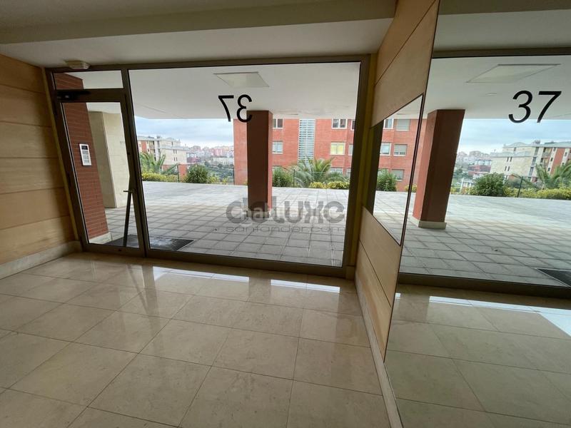 Foto d3687a18-9d38-43be-bf9c-f8ded990c08d. Location appartement avec chauffage parking dans Valdenoja Santander