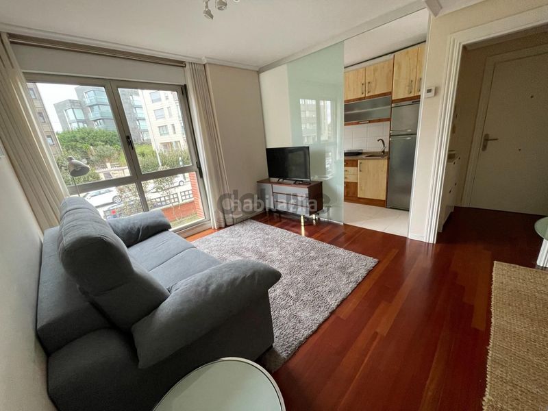Foto 988a1b9a-d197-468a-b0ee-524c16eb56b2. Rent flat with heating parking in Valdenoja Santander
