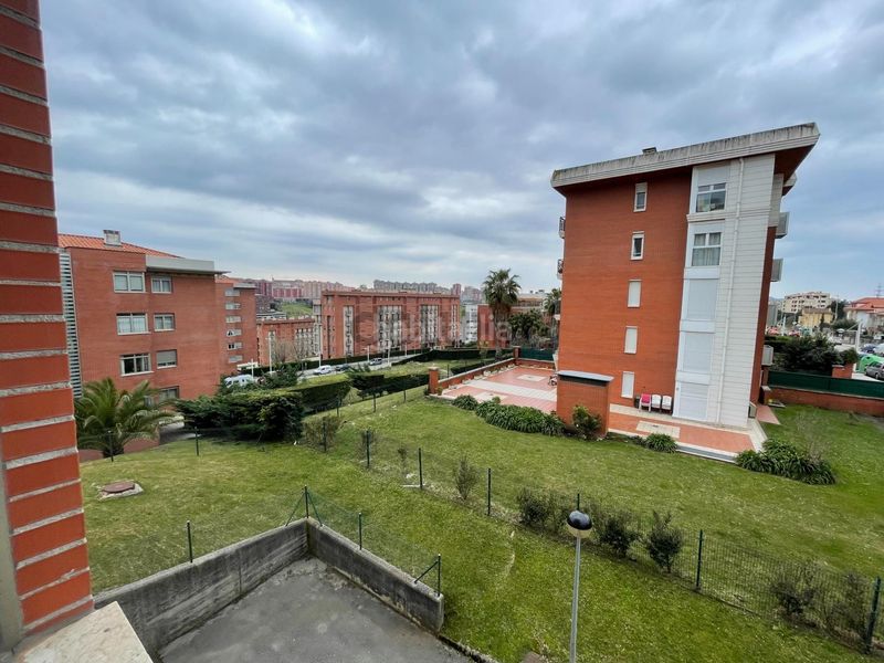 Foto a071c8de-c58e-4939-b915-9dc67e81896b. Rent flat with heating parking in Valdenoja Santander