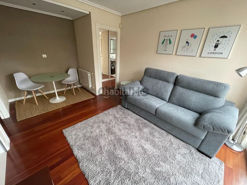 Foto a1d7ecbe-2a7a-4620-8067-69531e21ec7a. Rent flat with heating parking in Valdenoja Santander