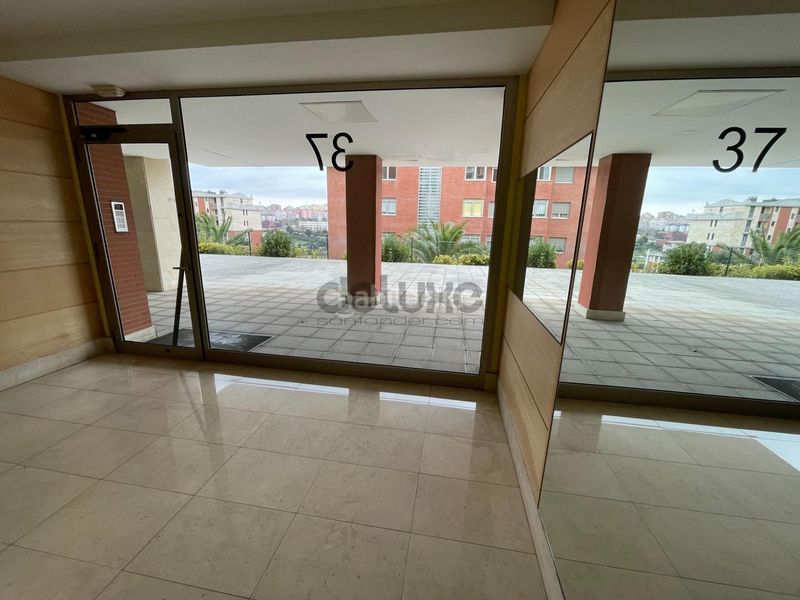 Foto d3687a18-9d38-43be-bf9c-f8ded990c08d. Rent flat with heating parking in Valdenoja Santander