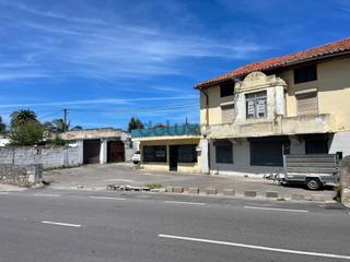 Casa a Monte. Chalet pareado en santander a reformar
