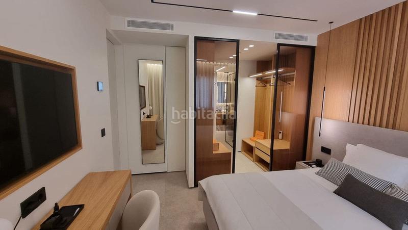 Foto 216c7306-e670-4faa-8c5b-c2a0da811cd3. Apartament amb aparcament piscina a Las Brisas Marbella