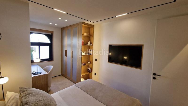 Foto 24ae90cb-e27c-4312-bec0-30f837ccf604. Apartament amb aparcament piscina a Las Brisas Marbella