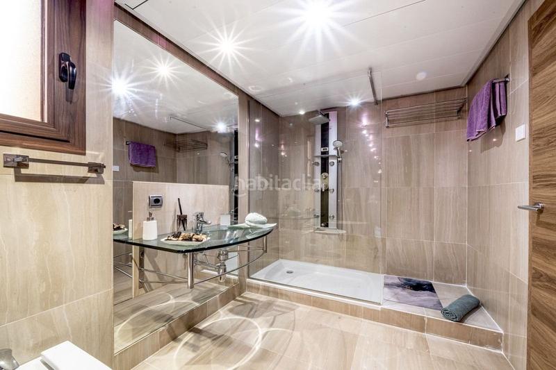 Foto f299229c-3df2-47cf-b631-c80907f4f136. Piccolo appartamento con parcheggio piscina in Parque Central Estepona