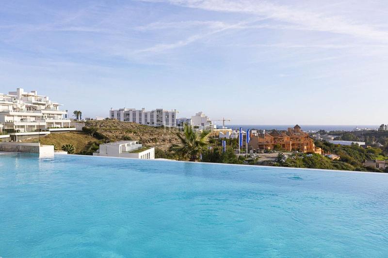 Foto b3a07918-8fa6-4b02-92eb-1f6f7f2b520f. Zweistöckige wohnung mit parking pool in Cancelada Estepona
