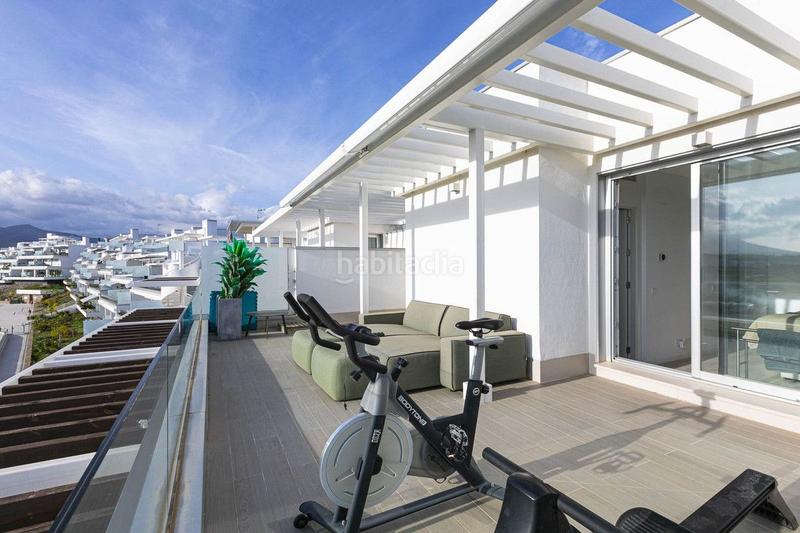 Foto f6c12c41-7e72-42a4-8add-3377c1277ab8. Zweistöckige wohnung mit parking pool in Cancelada Estepona