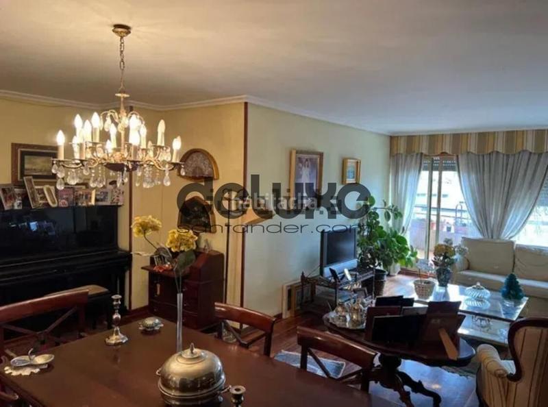 Foto 752b0f01-1512-4555-a6bb-3c1fb5149e59. Piso en avenida pontejos 29 piso con vistas y excelente ubicación junto a la playa en Santander