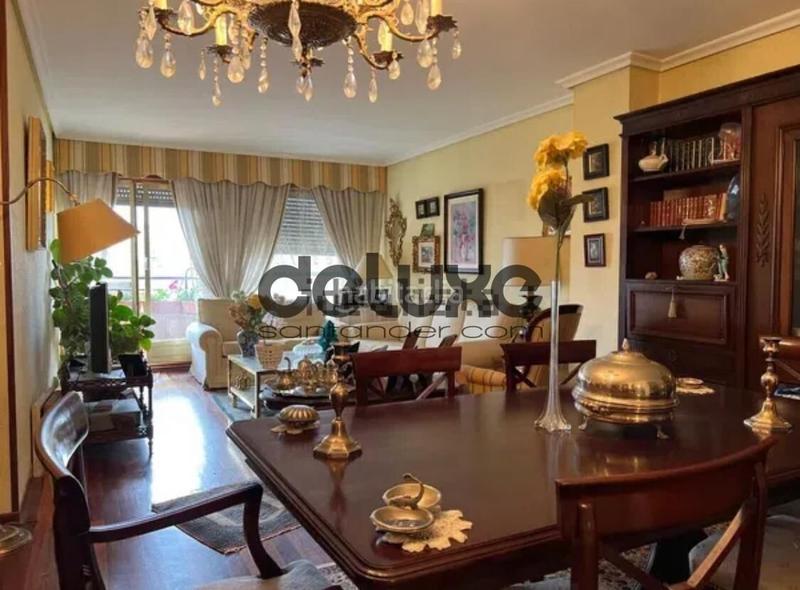 Foto f4ff096d-80d6-4f33-a74b-219cf3dba3f0. Piso en avenida pontejos 29 piso con vistas y excelente ubicación junto a la playa en Santander