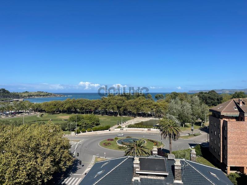 Foto 62a719a6-d89f-4e45-b17a-aedc829dadfa. Lloguer àtic amb calefacció aparcament a El Sardinero Santander