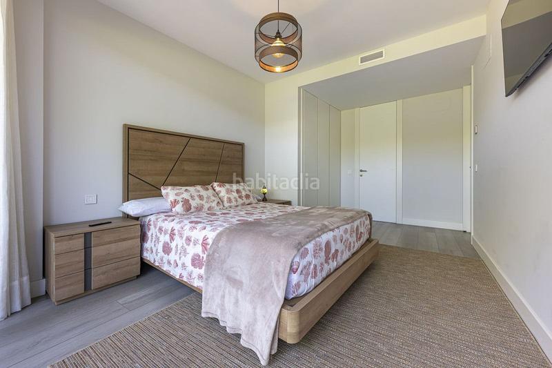 Foto 17bef7c5-88e2-418a-9071-67984d1bbcfd. Apartament amb aparcament piscina a Parque Central Estepona