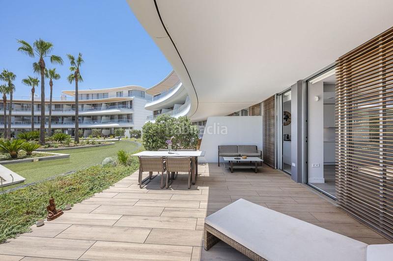 Foto 0dfe7ea7-cf2d-4797-b9a6-da13619fb000. Apartment with parking pool in Parque Central Estepona