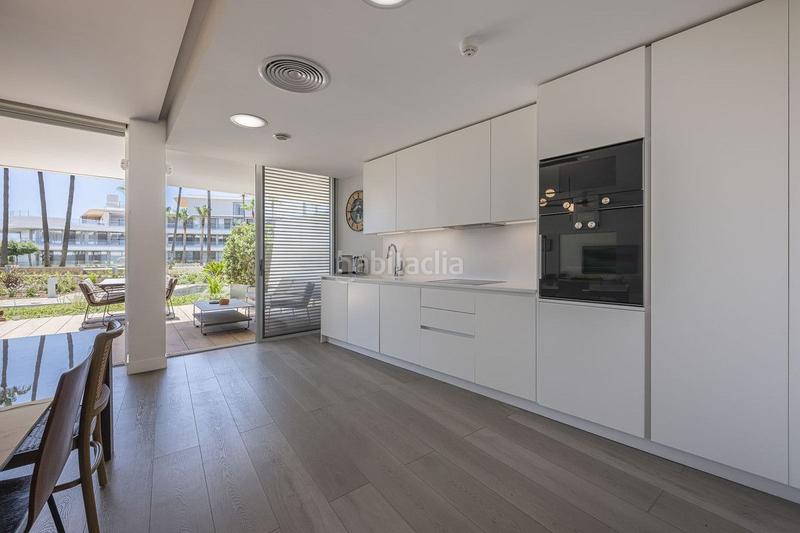 Foto 4aea4d0a-563b-4128-92f4-0e23fe99df0d. Apartment with parking pool in Parque Central Estepona