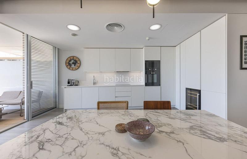 Foto ab872b09-fef6-4266-be10-5bcf39144d69. Apartment with parking pool in Parque Central Estepona