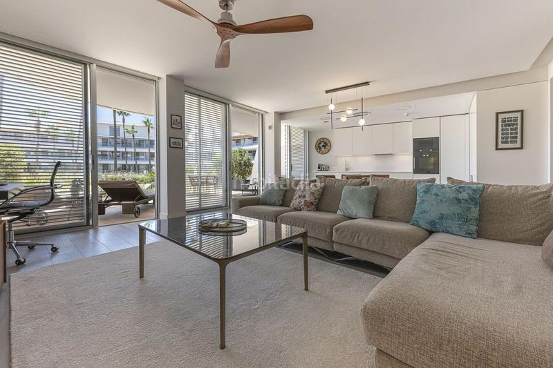 Foto 7843c855-a1bc-4110-b2a2-78abdcbe06af. Appartement mit parking pool in Parque Central Estepona