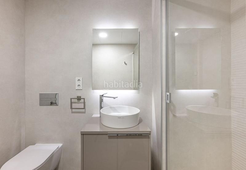 Foto 8bd8f5e6-d5dc-4ab7-a798-76fc8fc03715. Appartement mit parking pool in Parque Central Estepona