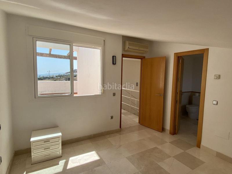 Foto 930ae2f4-e577-43ae-b4f7-9a0c4fc8e44d. Casa con parcheggio piscina in San Luis de Sabinillas Manilva