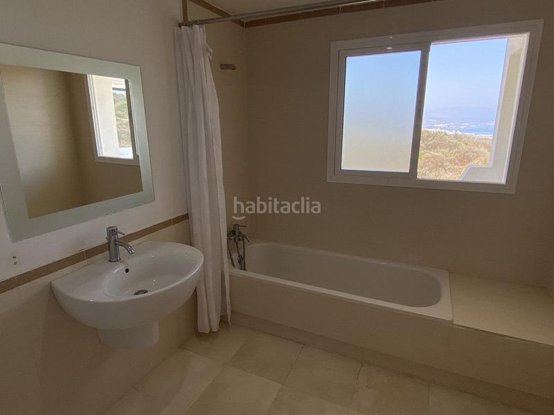 Foto 2cc1266a-d450-40c2-bf26-18a2ad51984f. House with parking pool in San Luis de Sabinillas Manilva