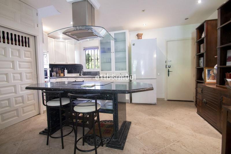 Foto 52576ebc-8393-47cc-8d70-f52e3c96f67e. Apartamento en La Carolina - Guadalpín Marbella