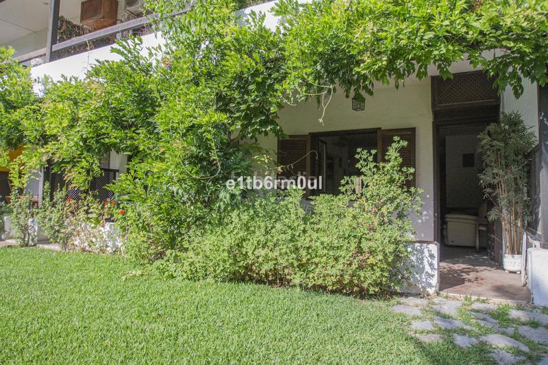 Foto 540e26e4-8e54-4bf5-8233-dd13def837e8. Apartamento en La Carolina - Guadalpín Marbella